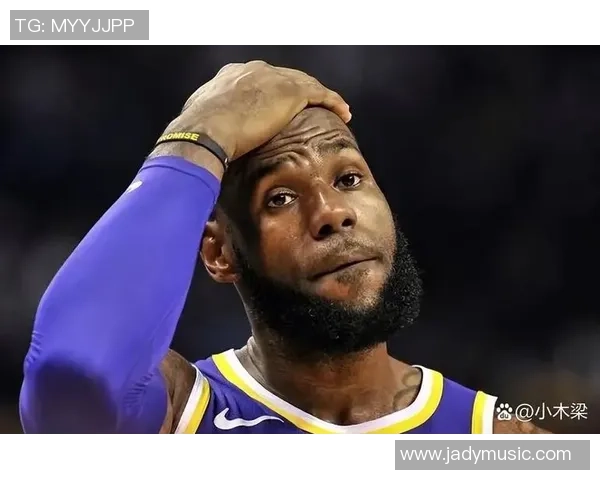 詹姆斯足球明星队员名单揭晓球迷期待新赛季精彩表现